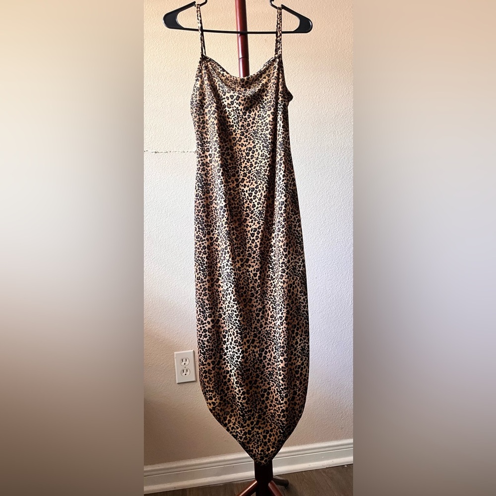 Elegant Leopard Print Maxi Skirt